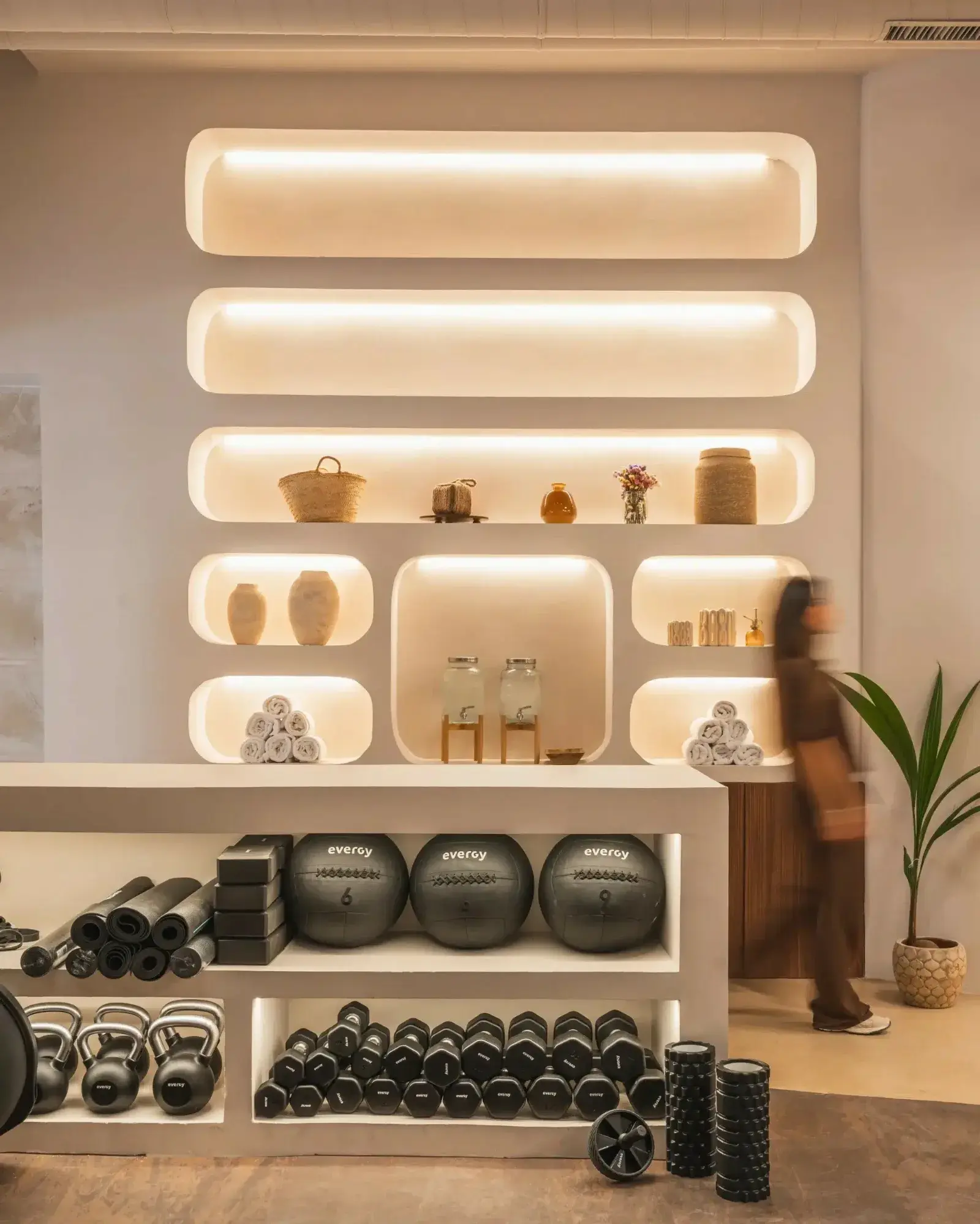 Zona de tienda y recepción de Mio Clubs